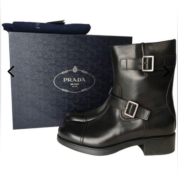 Brand new leather Prada boots with buckles VINTAGE - Picture 4 of 8